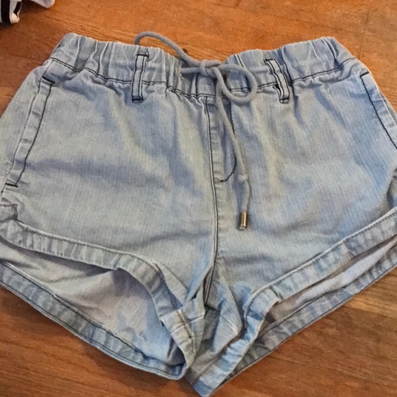 AlX Short - Picture 1 of 2